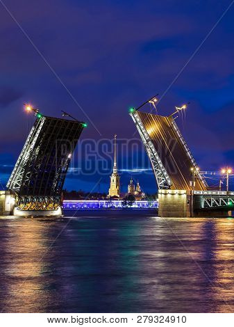 Breeding Of Bridges In St. Petersburg. Palace Bridge In St. Petersburg, Russia
