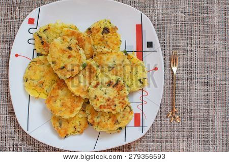 Potato Pancakes With Green Onions. Draniki - Potato Fritters. The Naitonal Dish Of Belarus, Ukraine 