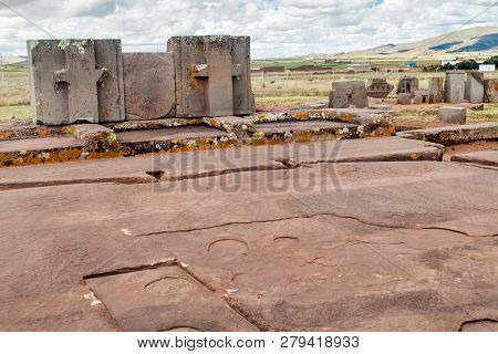 Plataforma Litica, 131 Tons Weighting Stone At Pumapunku Ruins, Pre-columbian Archaeological Site, B