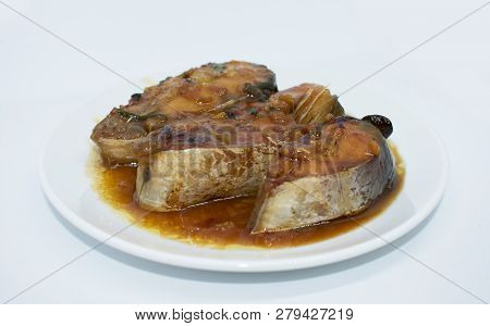 Fish Cooked With Fishsauce Bowl - Delicious Food