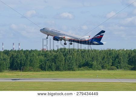 Saint Petersburg, Russia - June 20, 2018: Take-off Of The Airbus A320-214 (vq-bcn) Of Aeroflot Airli