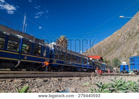 Ollantaytambo, Peru - May 20, 2015: Peru Rail Train Stops At The Station Ollantaytambo In Sacred Val