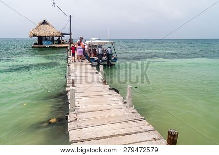 San Bernardo, Colombia - August 31, 2015: Tourists On A Pier On Palma Island Of San Bernardo Archipe