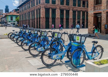 Medellin, Colombia - September 4, 2015: One Of The Stations Of Bicycle Rental Service Encicla. Cisne
