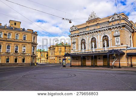 Ciniselli Circus - First Stone-built Circus In Russia (1877)inscription In Russian: 