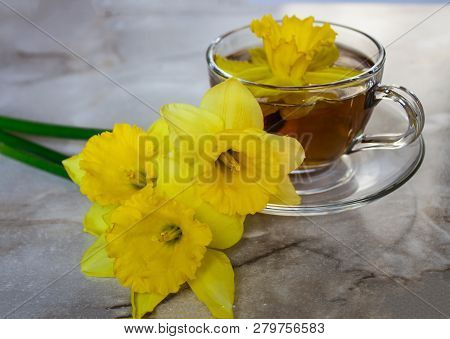 Tea. Green Tea. Herbal Tea. Mint Leaf. Tea With Apple Flavor. Tea In A Glass Cup With Apple Blossoms