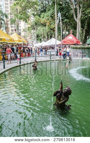 Curitiba - Pr, Brazil - December 15, 2018: Water Fountain At The Open Air Fair At Feira Da Praca Gen
