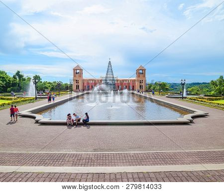 Curitiba - Pr, Brazil - December 16, 2018: Tangua Park (parque Tangua). View Of The Water Fountain A