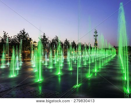 Moscow, Russia.dry Fountain In The Park Museon In Moscow