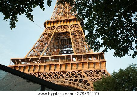 Paris - France - 01 Octomber 2018 - Eiffel Tower Close-up In A Frame