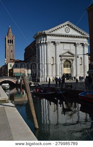 Church Of San Barnaba And Bridge In Campo San Barnaba In Venice. Travel, Holidays, Architecture. Mar