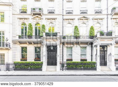 June 2020. London. A Street Scene In Belgravia, London, Uk Europe