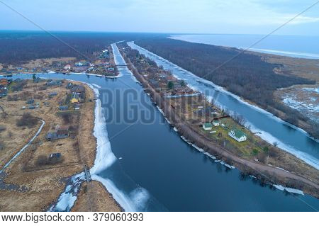 Over The Ancient Canals Of The Mariinskaya Shipping System On A March Day. Voronovo. Leningrad Regio