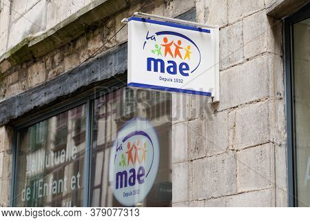 Bordeaux , Aquitaine / France - 07 28 2020 : Mae Mutuelle Assurance De L'éducation Sign And Text Log