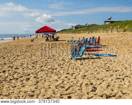 Kitty Hawk, Nc, Usa -- June 21, 2020. People Relax On The Beach On A Beautiful Sunner Day.