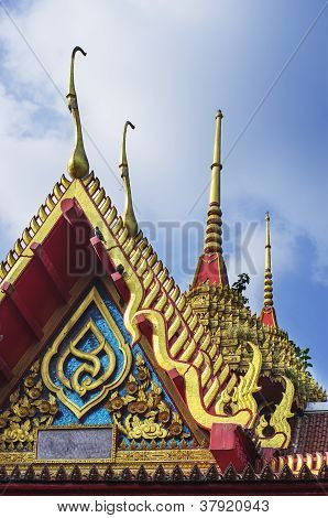 หลังคาโบสถ์ในพุทธศาสนา