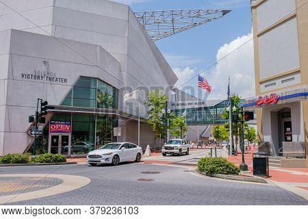 New Orleans, Louisiana/usa - 8/1/2020: World War Ii Museum Photographed From Magazine Street