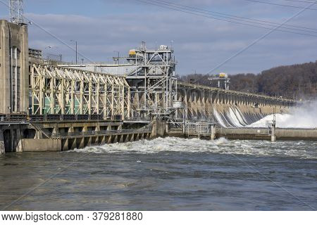 The Conowingo Hydroelectric Dam Straddles The Susquehanna River Between The Border Of Maryland And P
