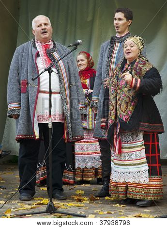 ロシアの民俗 Ansamble: lenok-