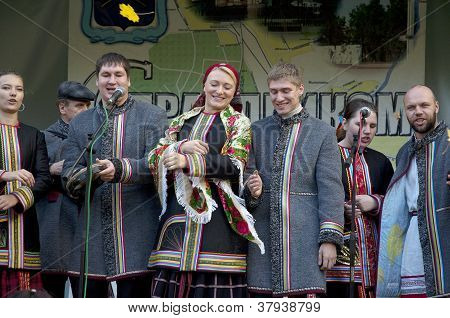ロシアの民俗 Ansamble: lenok-