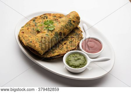 Palak Paratha Or Spinach Flatbread is A Popular Indian Breakfast Menu
