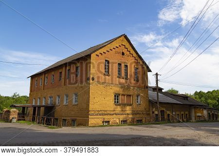 Ancient Brick Water Mill  In Palace And Park Ensemble In Village Samchyky - Historical Architectural