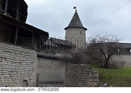 Russia, Pskov 28,11,2015 View Of Pskov Kremlin, Pskov Krom, An Ancient Citadel In Pskov Oblast, Russ