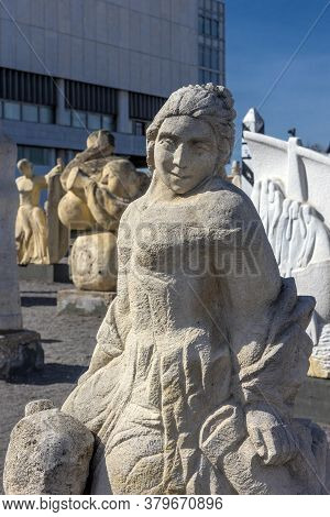 Russia, Moscow 05.04,2019 Sculpture Park Museon, Many White Sculptures Under The Open Sky