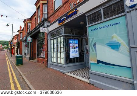 Prestatyn, Uk: Jul 06, 2020: A General View Of The High Street At Early Evening. A Hays Travel Shop 