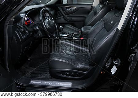 Novosibirsk/ Russia - August 01  2020: Infiniti Fx, Close-up Of The Dashboard, Player, Steering Whee