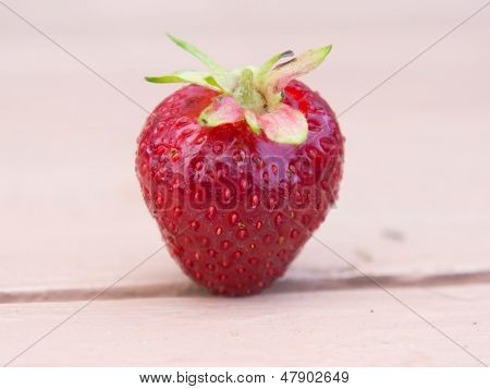 Eine Erdbeere