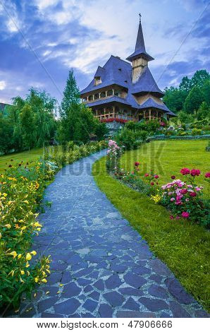 Barsana kloster kompleks i Maramures