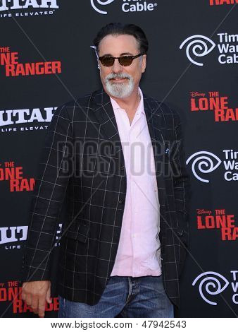 LOS ANGELES - JUN 22: Andy Garcia ankommer til 'The Lone Ranger' Hollywood Premiere på 22 juni, 
