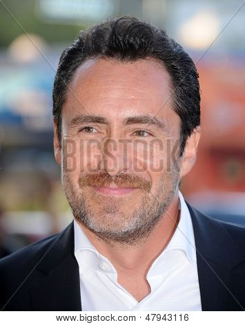 LOS ANGELES - JUL 08: Demian Bichir przybywa do 