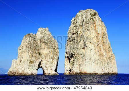 Faraglioni Cliffs, Capri, Italië, Europa