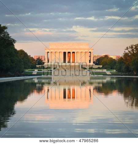 Abraham Lincoln Memorial - วอชิงตันดีซี สหรัฐอเมริกา 