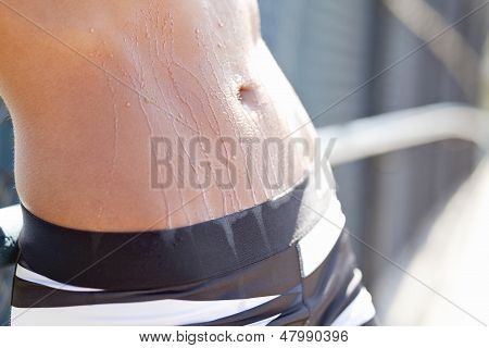 맞춤된 여성 복 근
