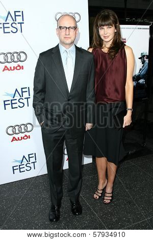 Steven Soderbergh and Jules Asner  at the AFI Fest 2008 Centerpiece Gala Screening of 'Che'. Grauman's Chinese Theatre, Hollywood, CA. 11-01-08