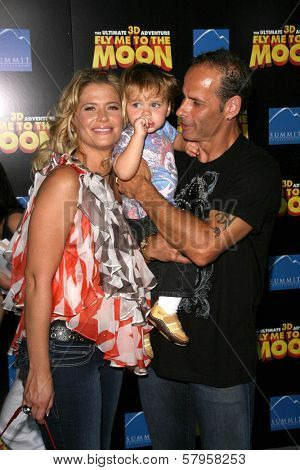 Kristy Swanson with Lloyd Eisler and their son Magnus  at the Los Angeles Premiere of 