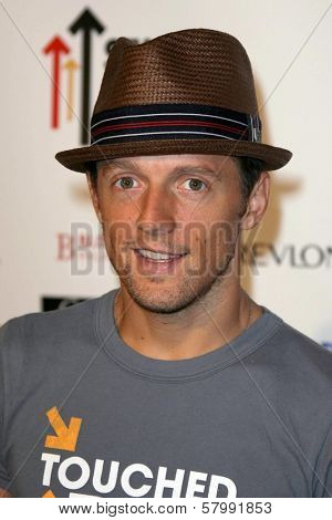 Jason Mraz  at Stand Up To Cancer. Kodak Theater, Hollywood, CA. 09-05-08