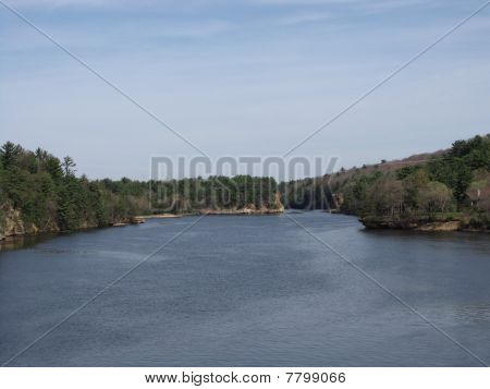 Wisconsin river w Wisconsin Dells