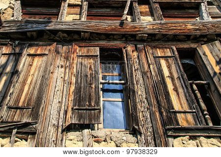 Abandoned Old House