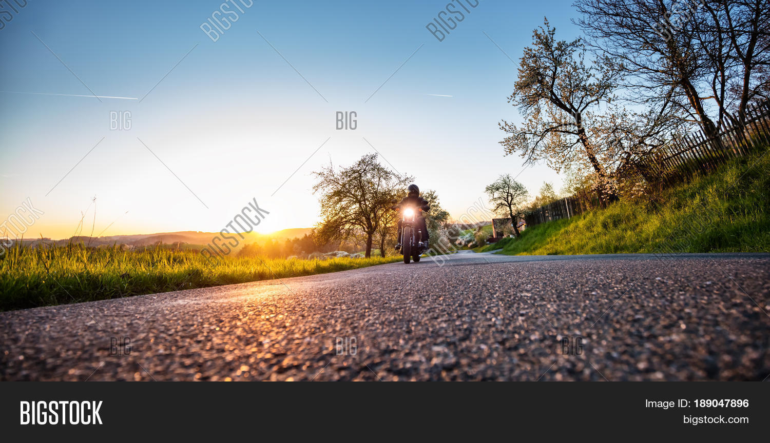 Imagen y foto Dark Motor-biker (prueba gratis) | Bigstock