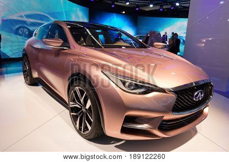 Infiniti Q30