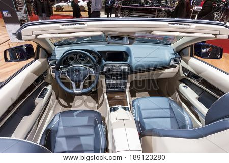 Mercedes E400 Interior
