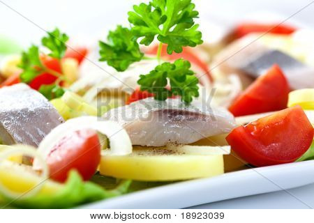 Ensalada de arenque con verduras