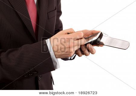 Close-up detail van de handen van een zakenman te tikken op een pda computer (geïsoleerd op wit)