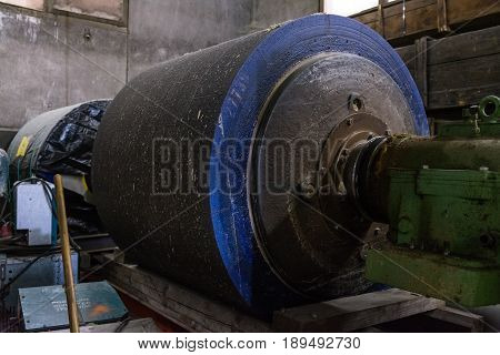 Wood Pulper Grinding Machinery Belt Stone Production Industrial Paper Factory Material