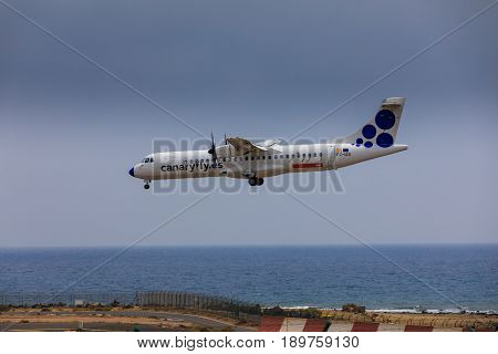 Arecife, Spain - April, 16 2017: Atr 72 Of Canariafly.es With The Registration Ec-izo Landing At Lan