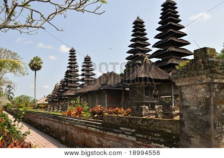 Un templo de hinduismo Taman ayun, Bali, Indonesia